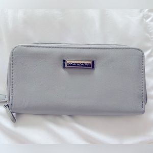 Tahari Wallet NWOT